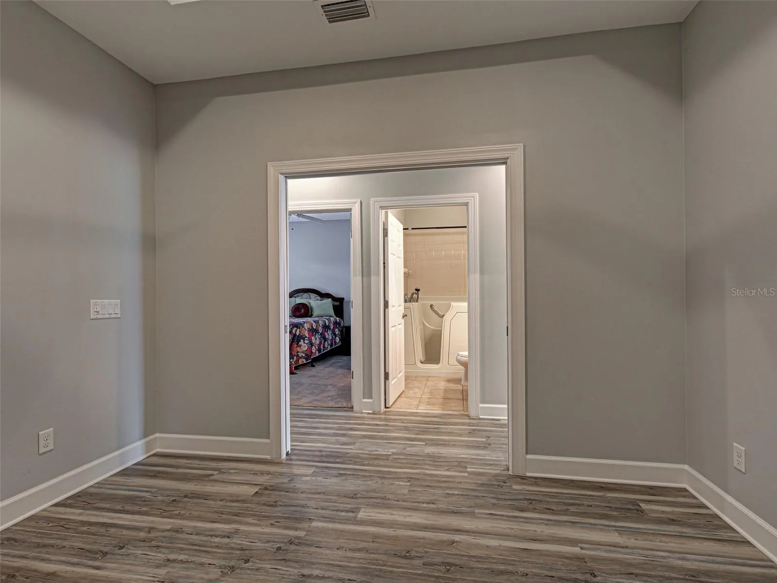 239 FONTANELLE CIR