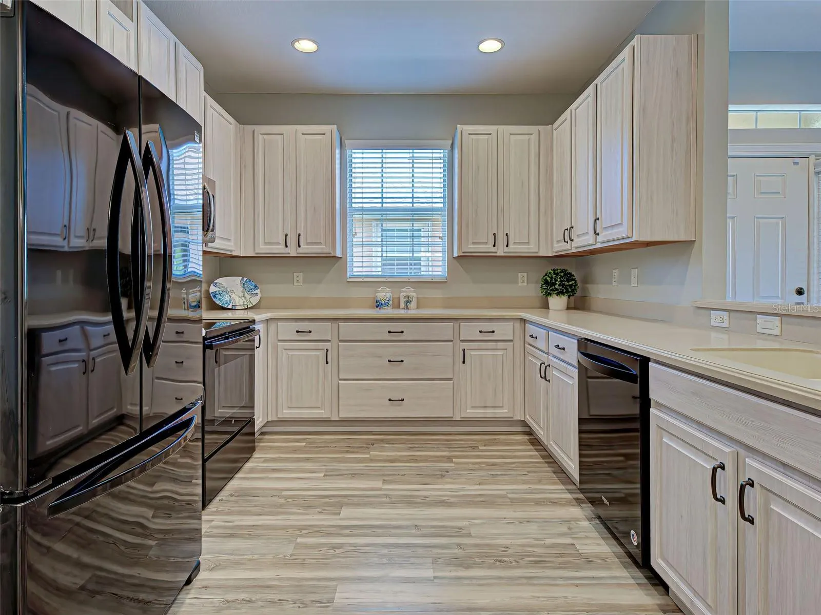 239 FONTANELLE CIR