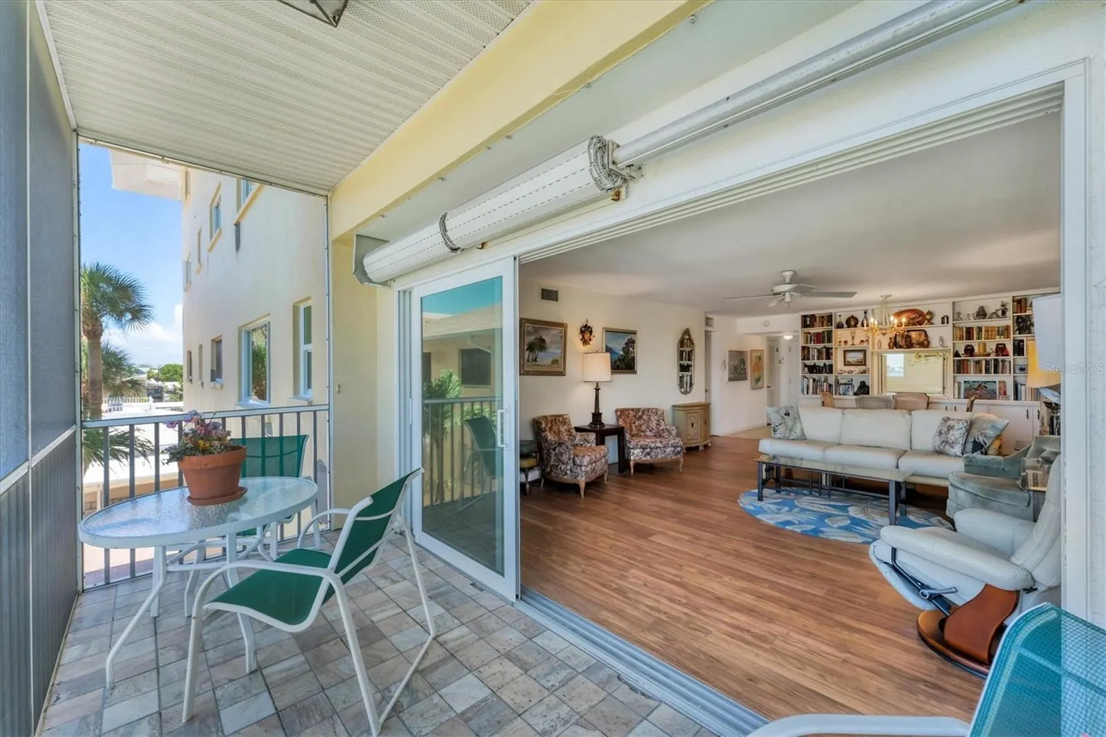 1200 TARPON CENTER DR #306, #306