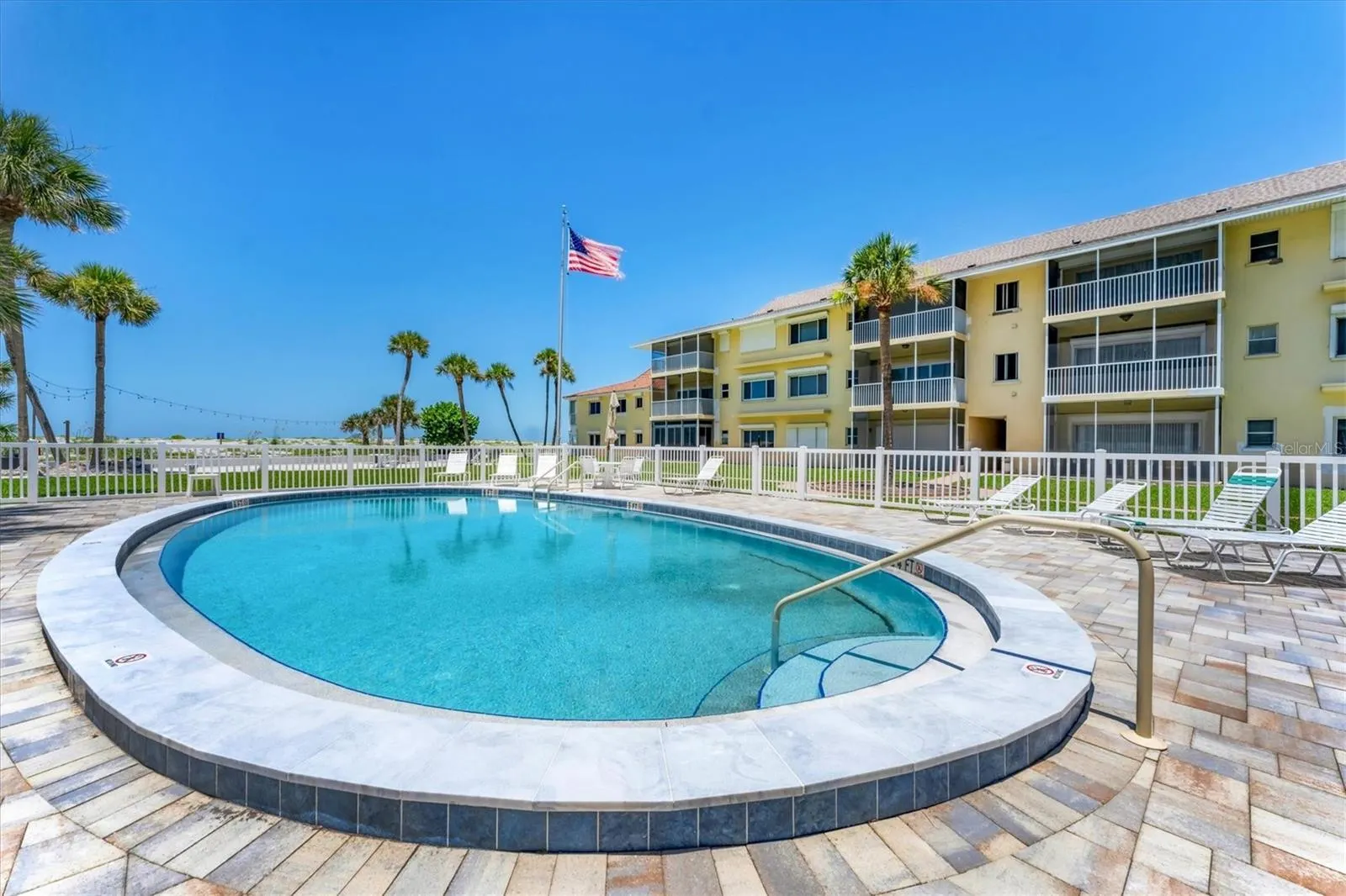 1200 TARPON CENTER DR #306, #306