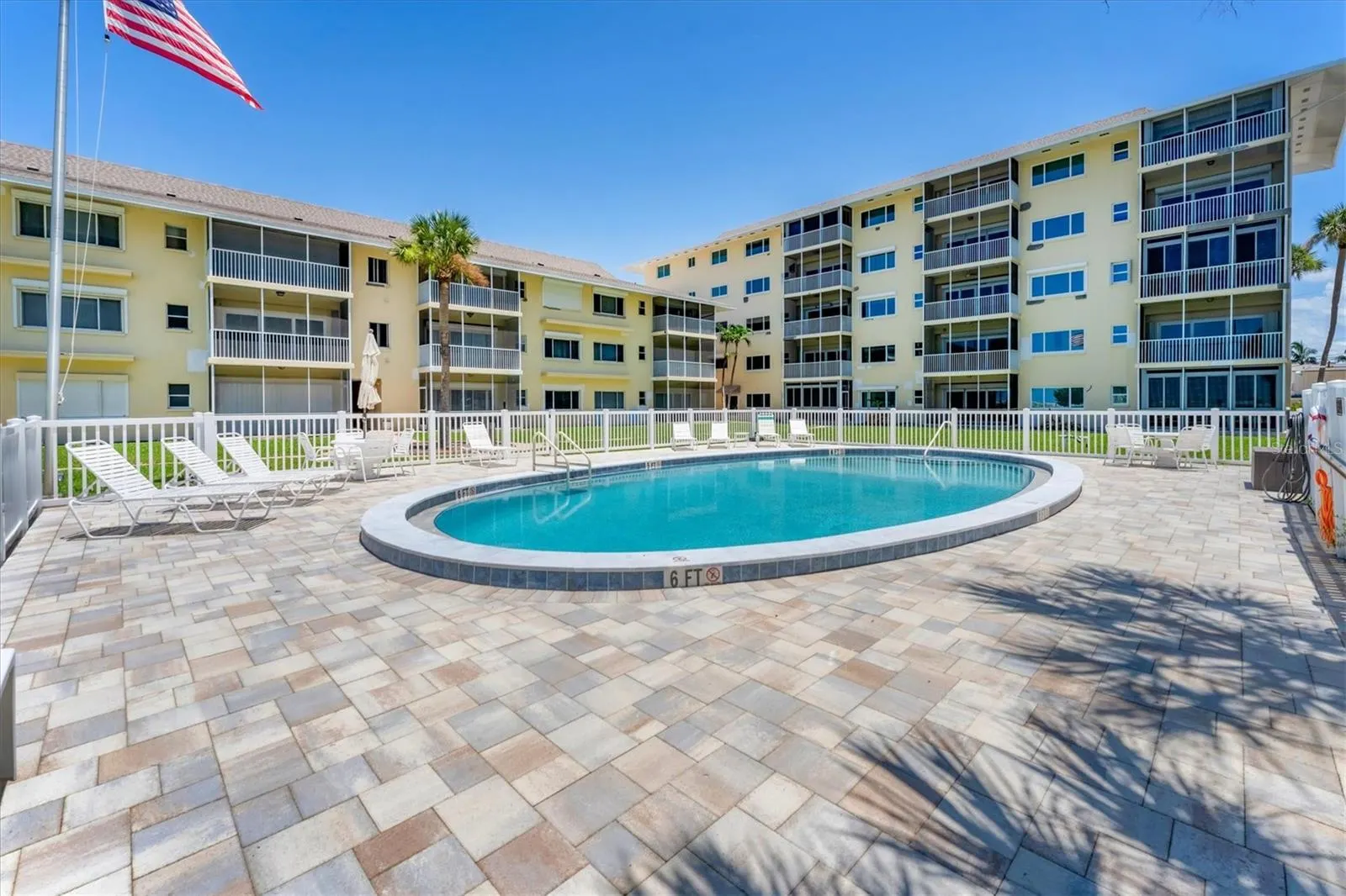1200 TARPON CENTER DR #306, #306