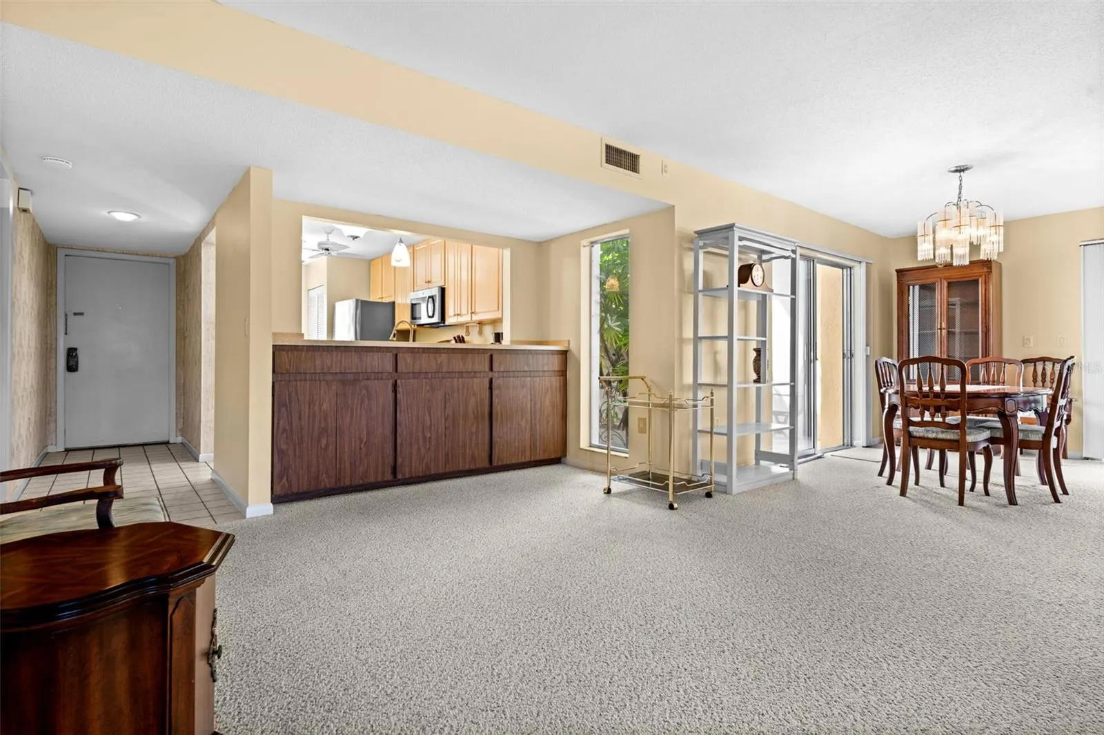 760 VILLAGE CIR #109, #109