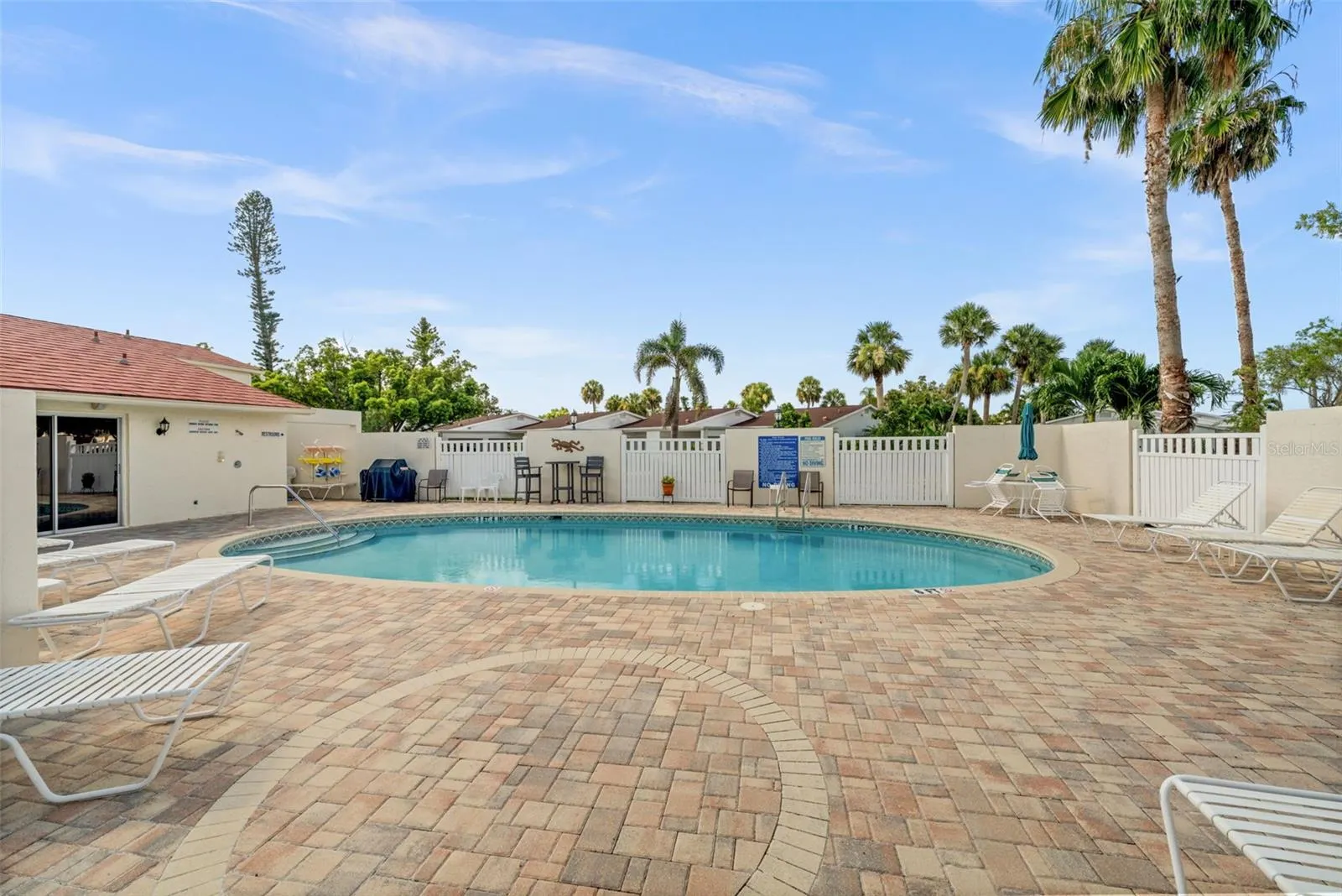 760 VILLAGE CIR #109, #109
