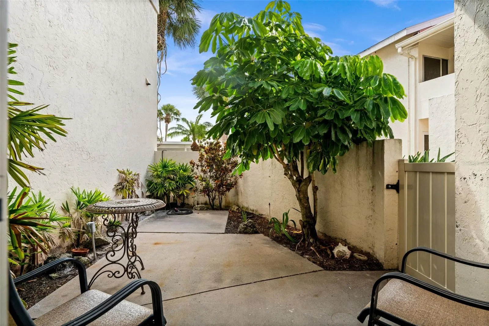 760 VILLAGE CIR #109, #109