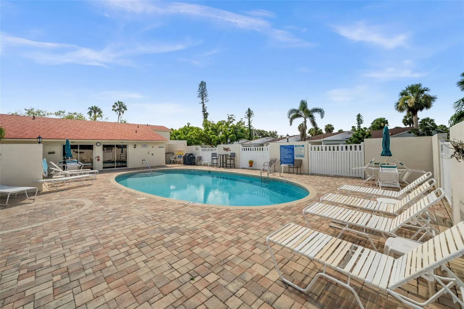 760 VILLAGE CIR #109, #109