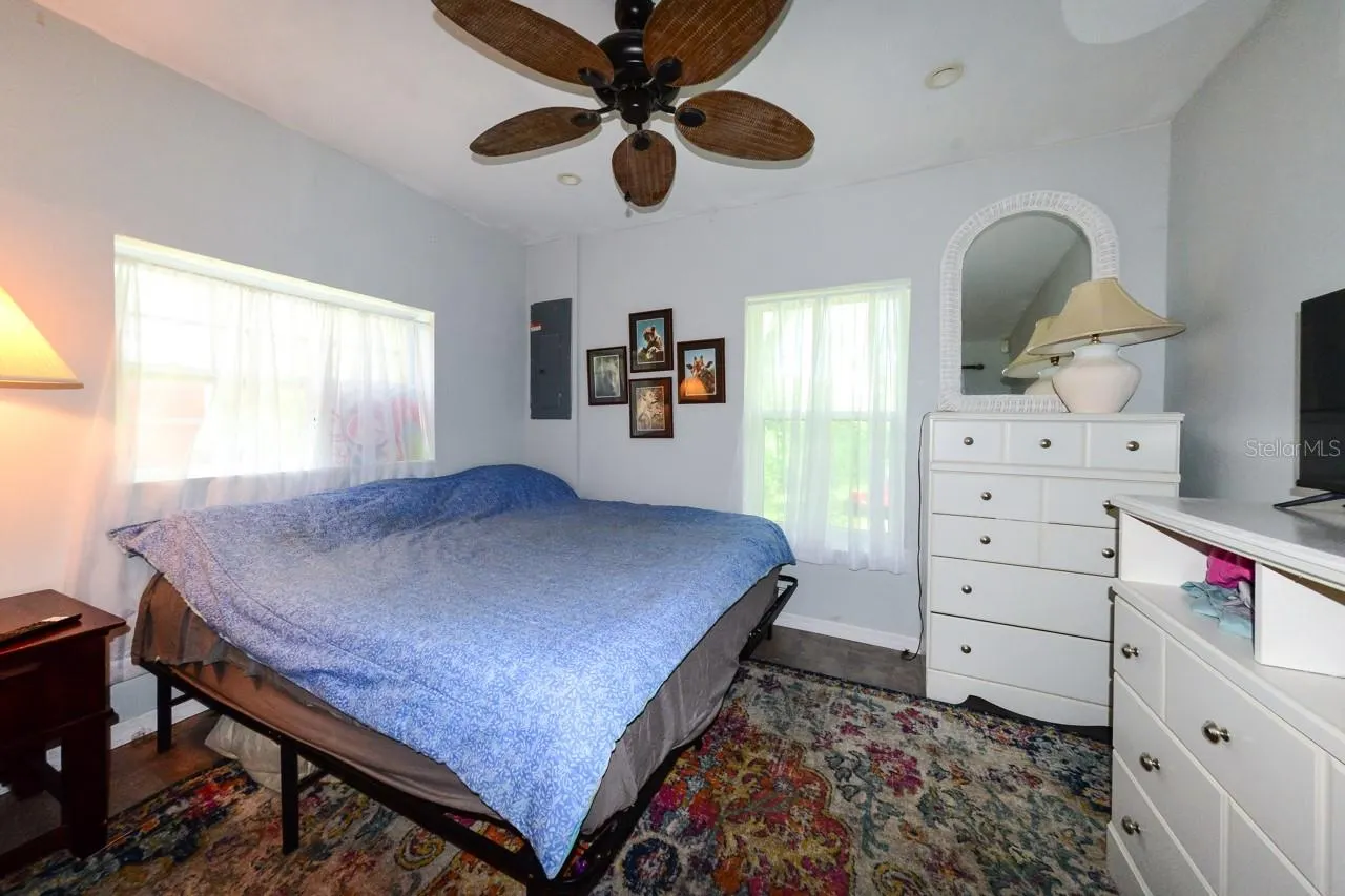 273 S HAVANA RD