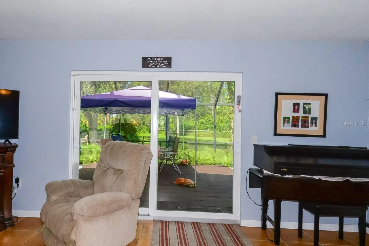 273 S HAVANA RD