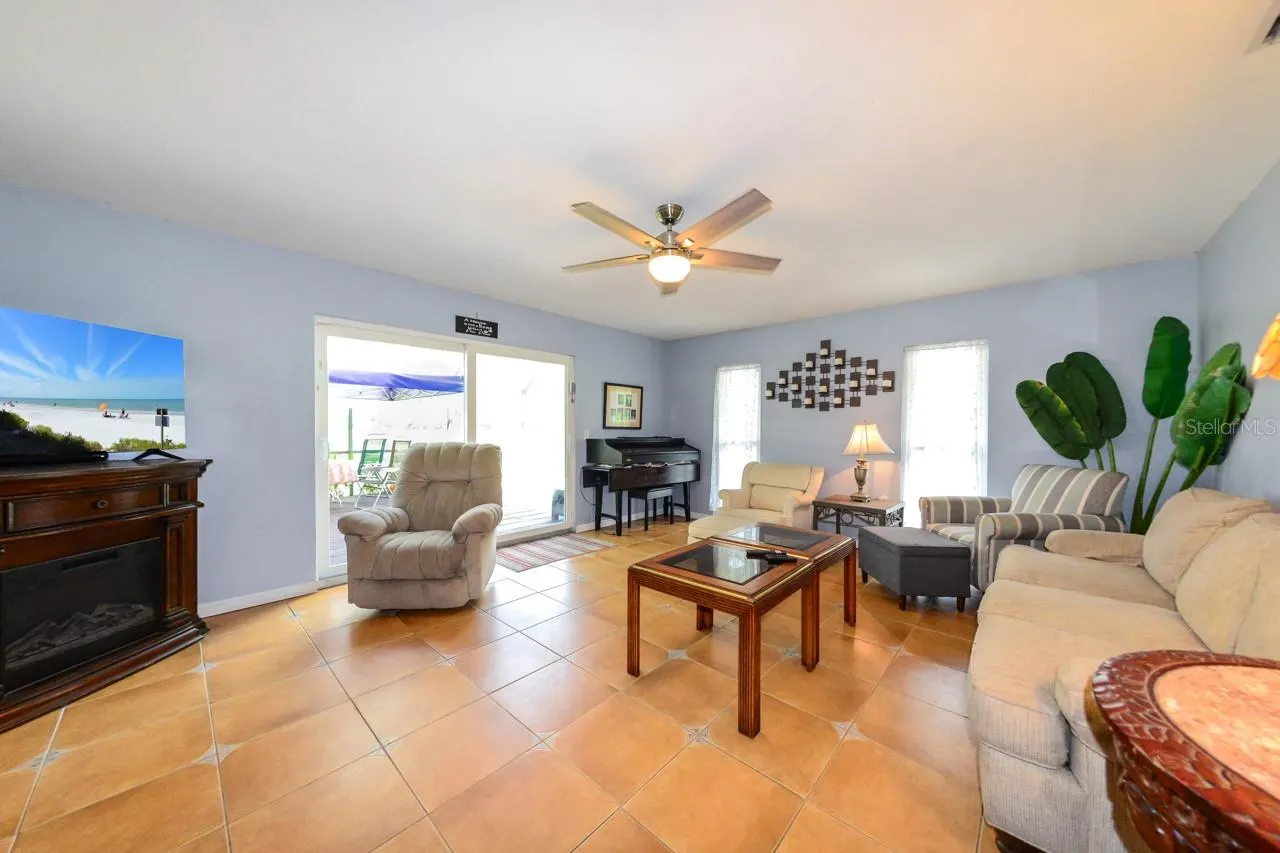 273 S HAVANA RD