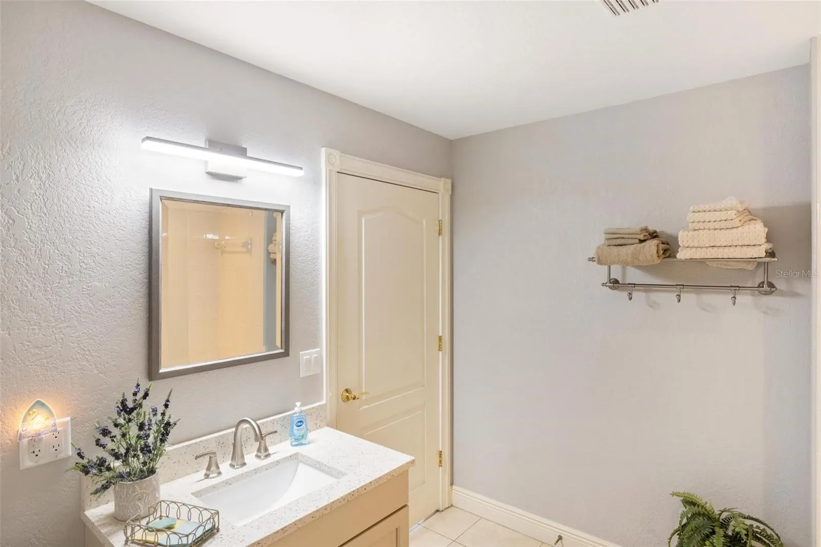 147 TAMPA AVE E #304, #304