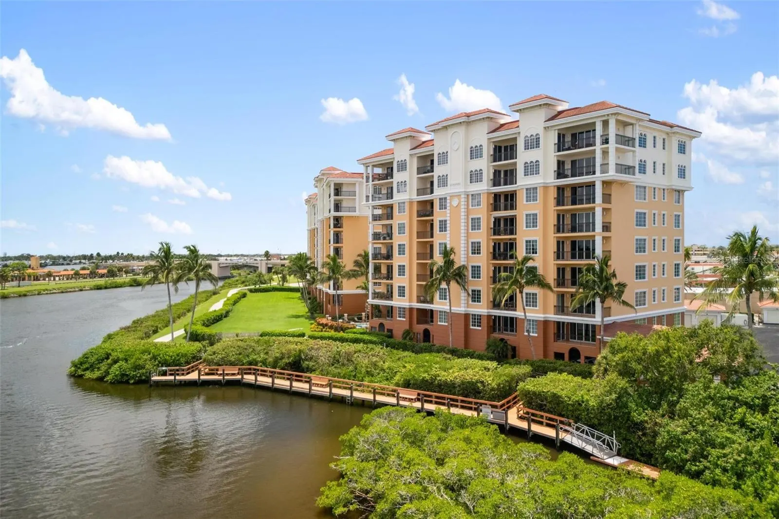 147 TAMPA AVE E #304, #304