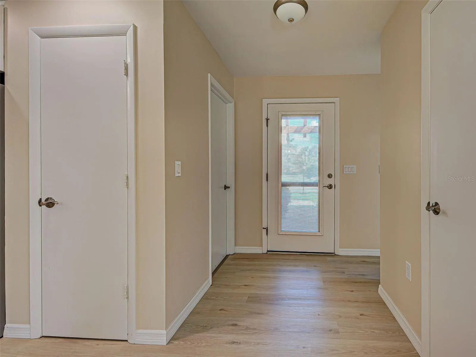 406 PENDLETON DR