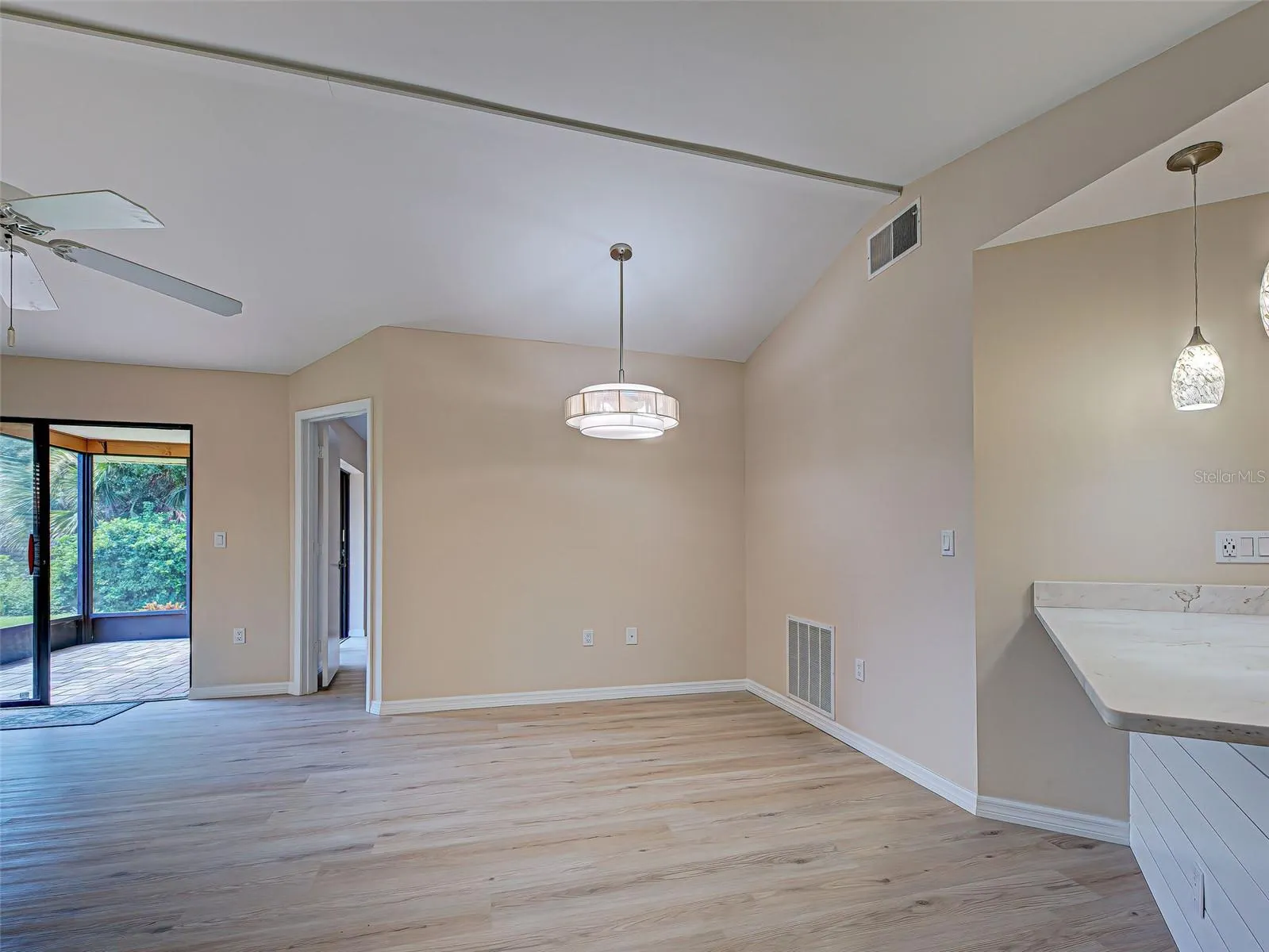 406 PENDLETON DR