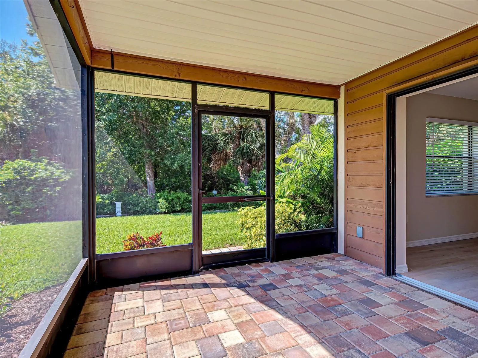 406 PENDLETON DR