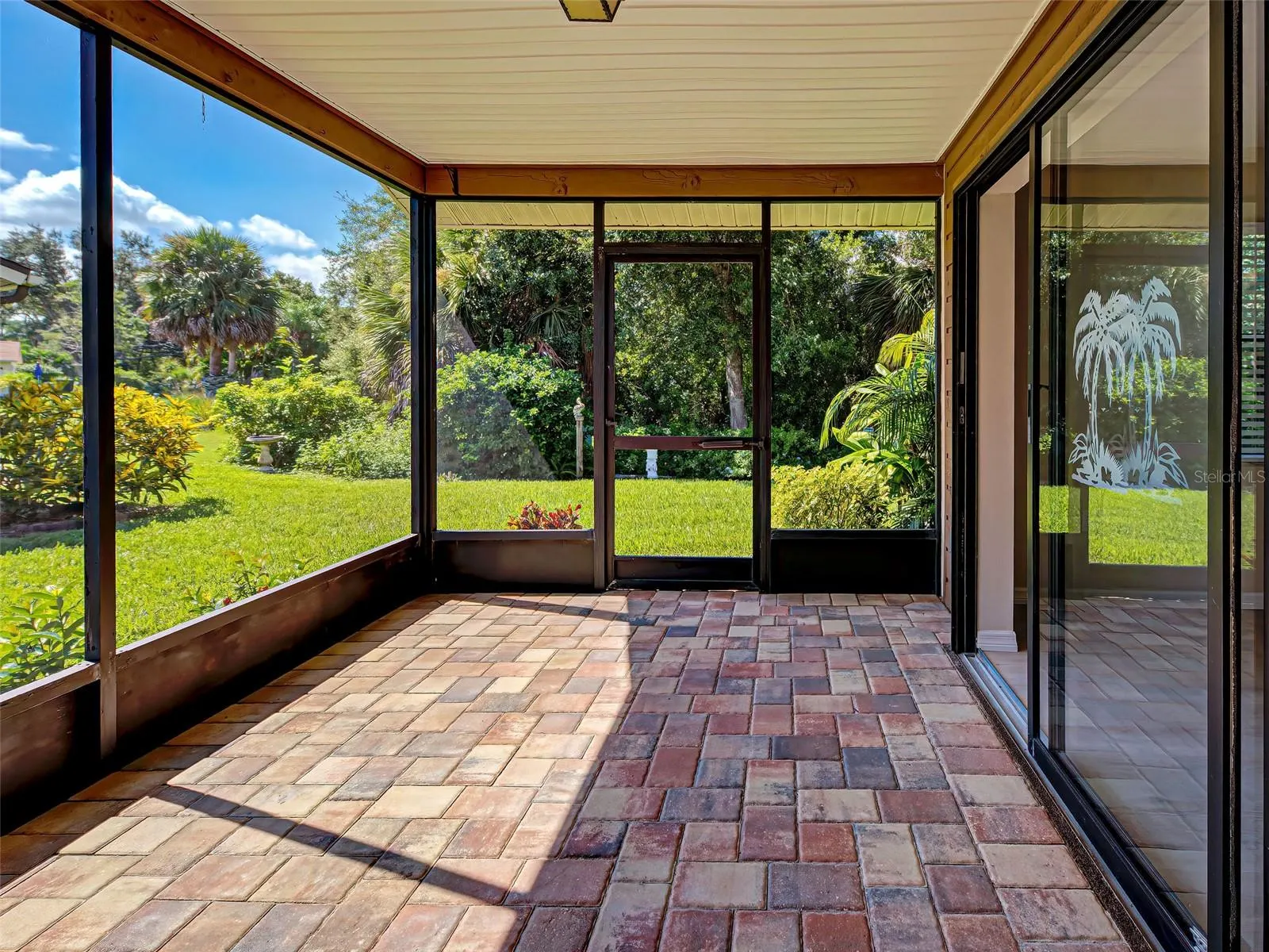406 PENDLETON DR