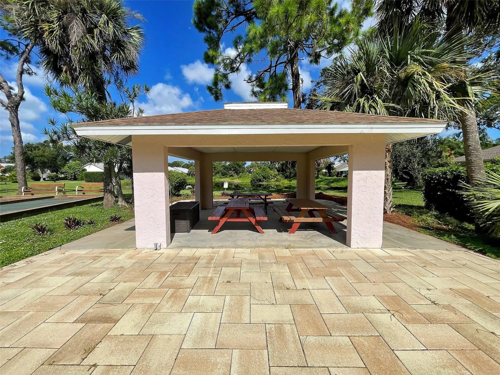 406 PENDLETON DR