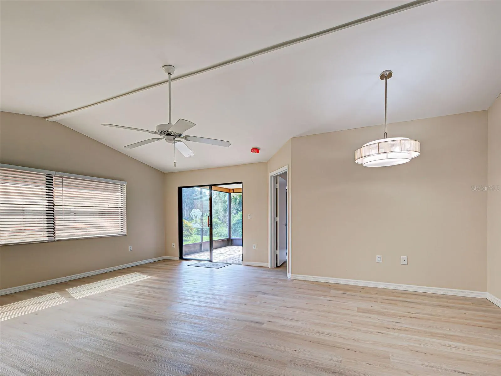 406 PENDLETON DR