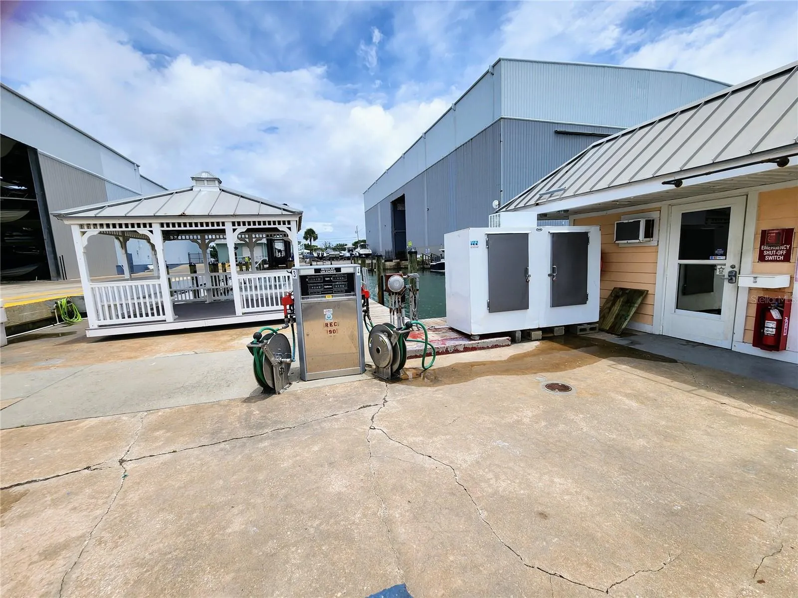 100 CIRCUIT RD #S35, #S35