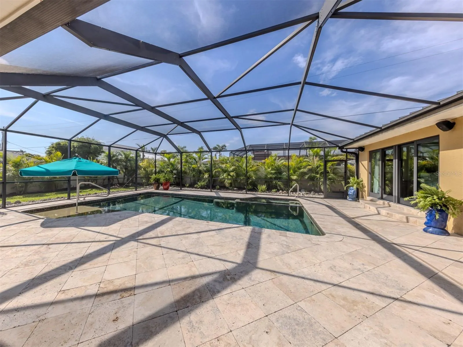 515 EVERGLADES DR