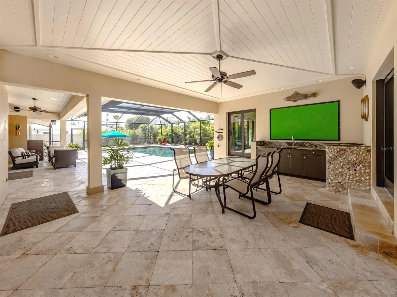515 EVERGLADES DR
