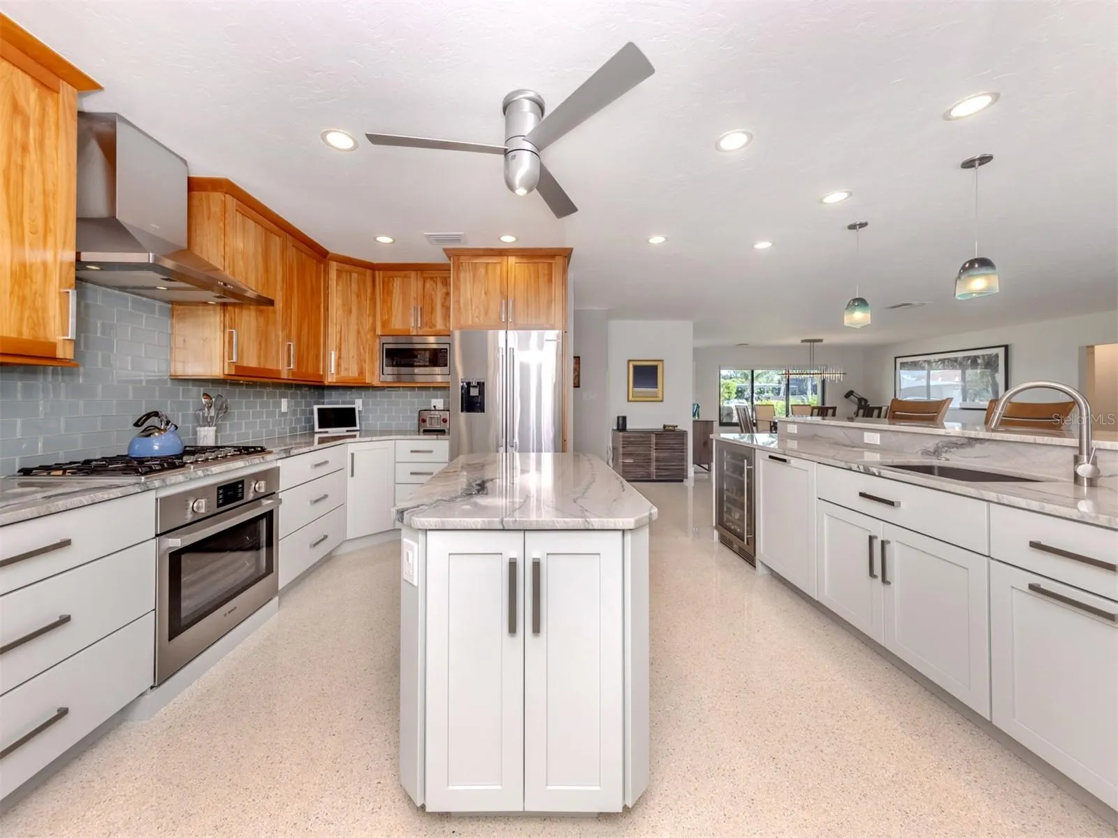 515 EVERGLADES DR