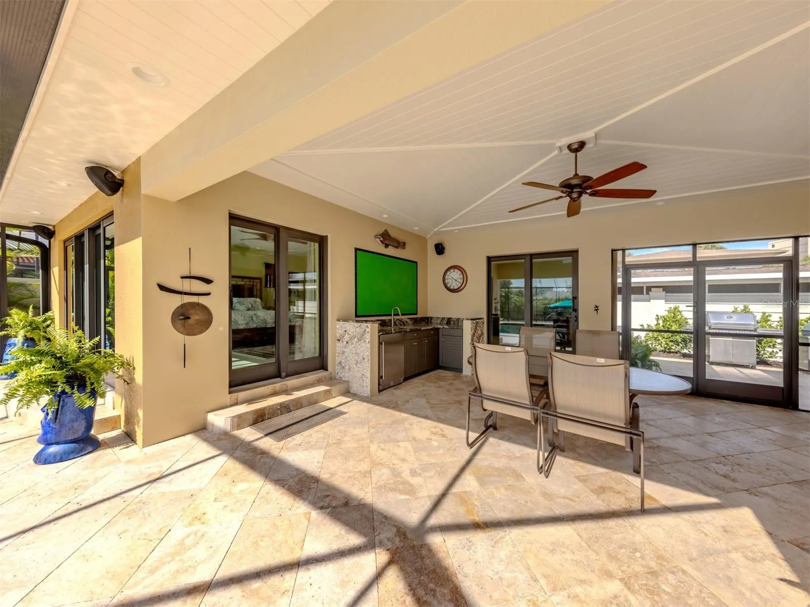 515 EVERGLADES DR