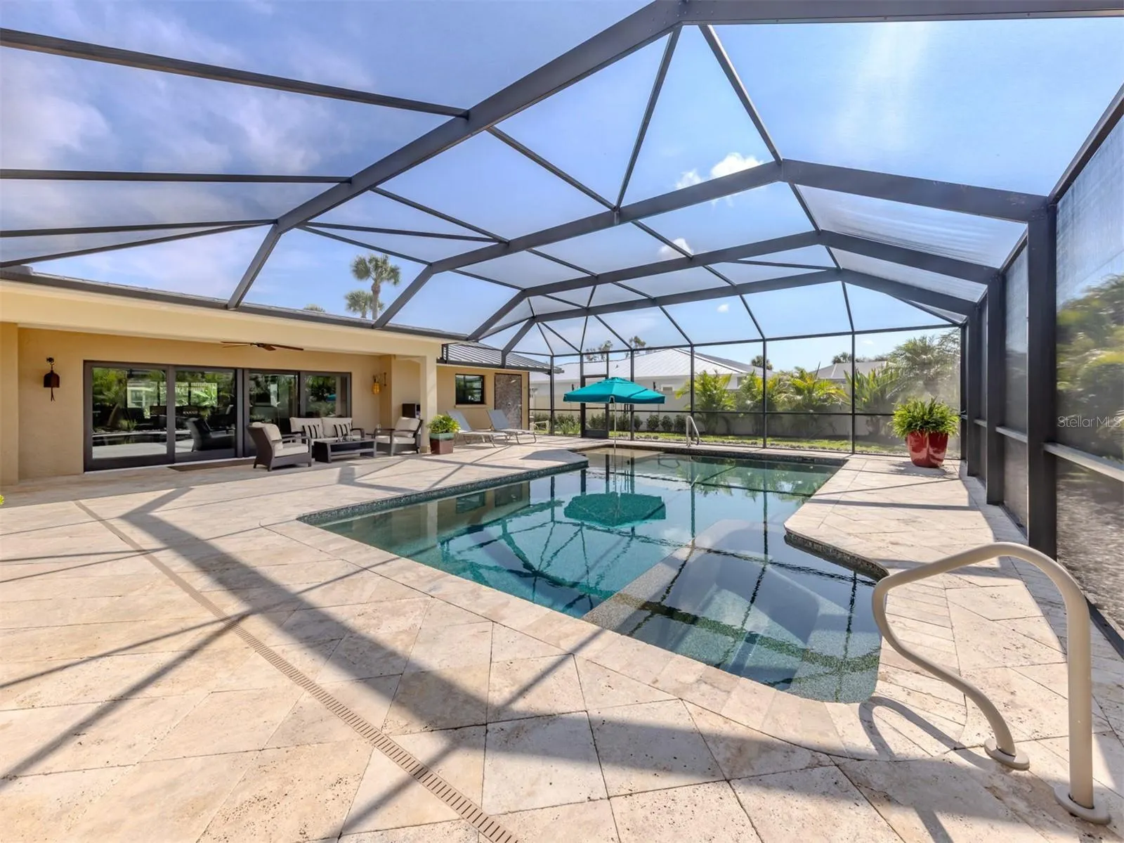515 EVERGLADES DR