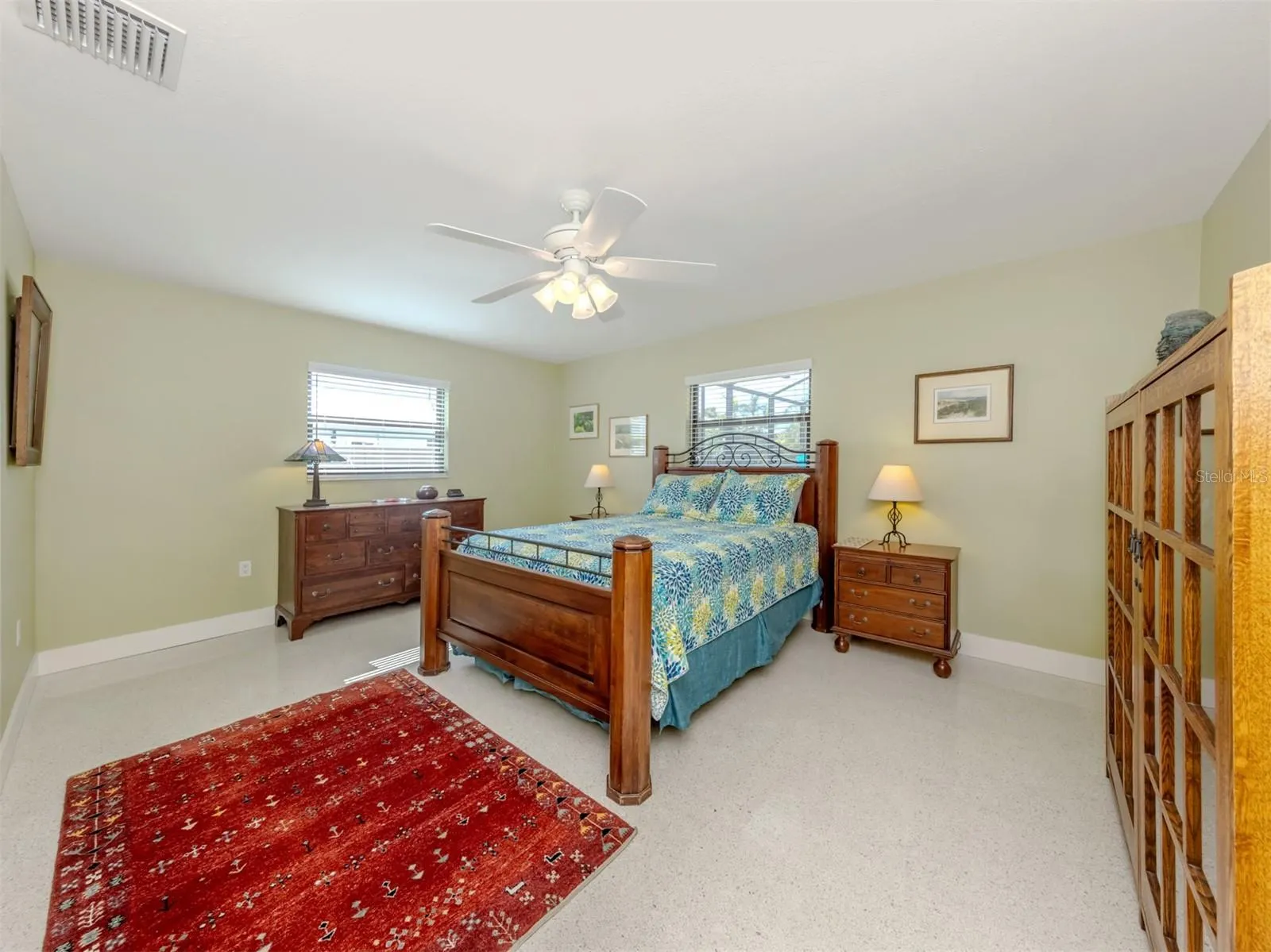 515 EVERGLADES DR