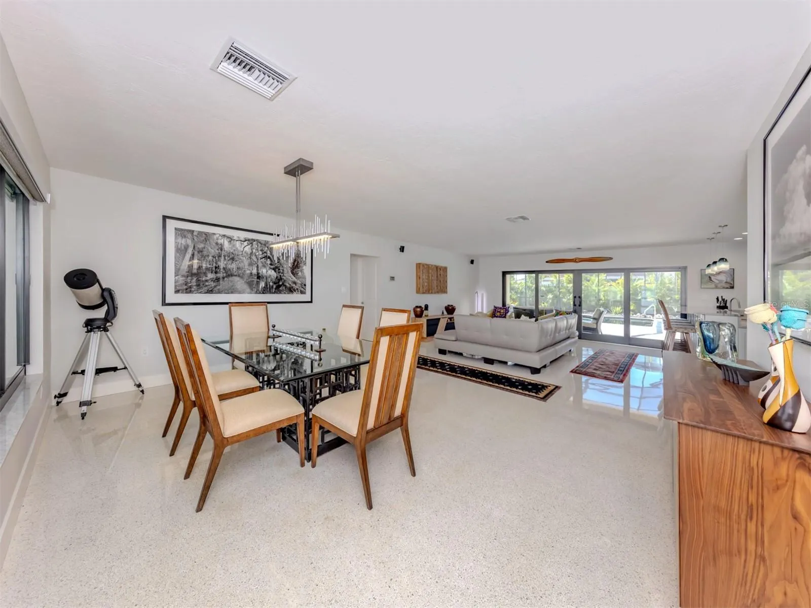 515 EVERGLADES DR