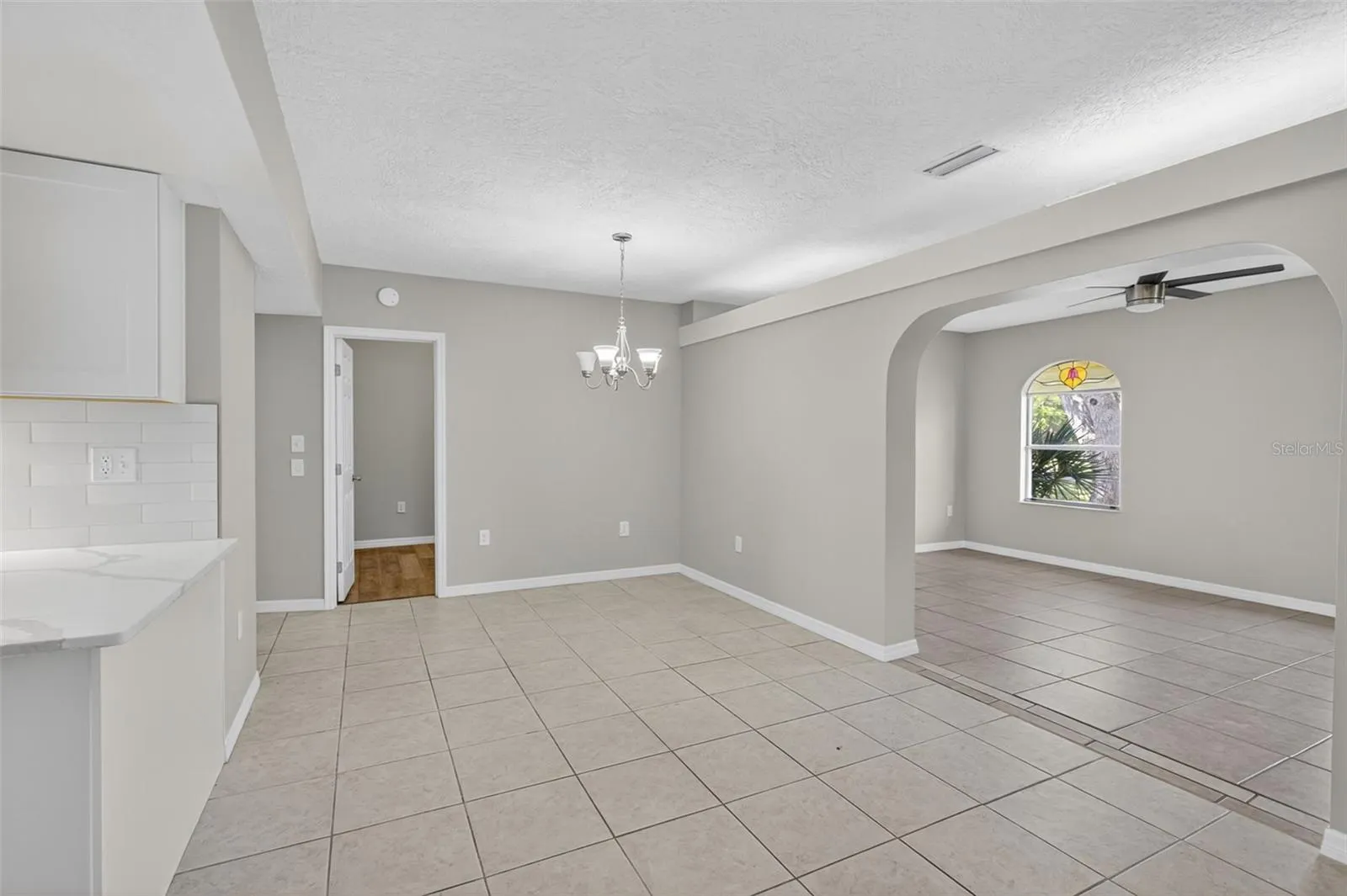 1005 ALSTON LN