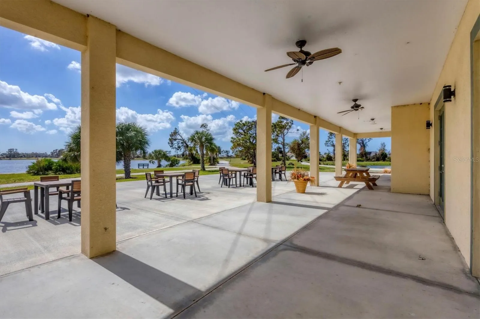 74 BROADMOOR LN