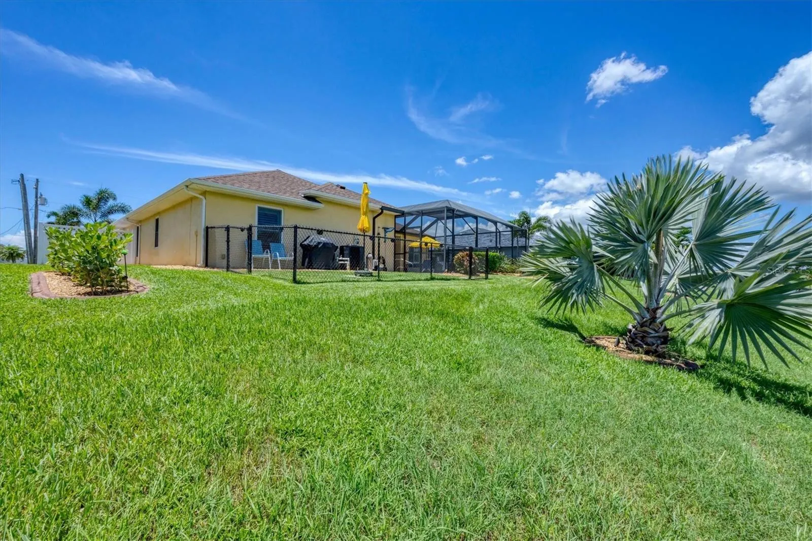 74 BROADMOOR LN