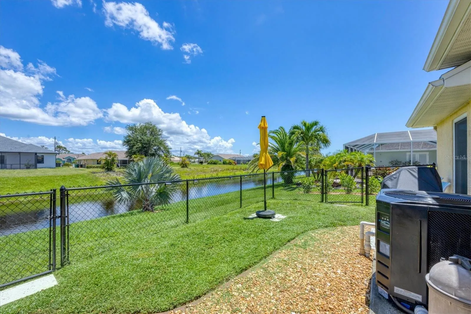 74 BROADMOOR LN