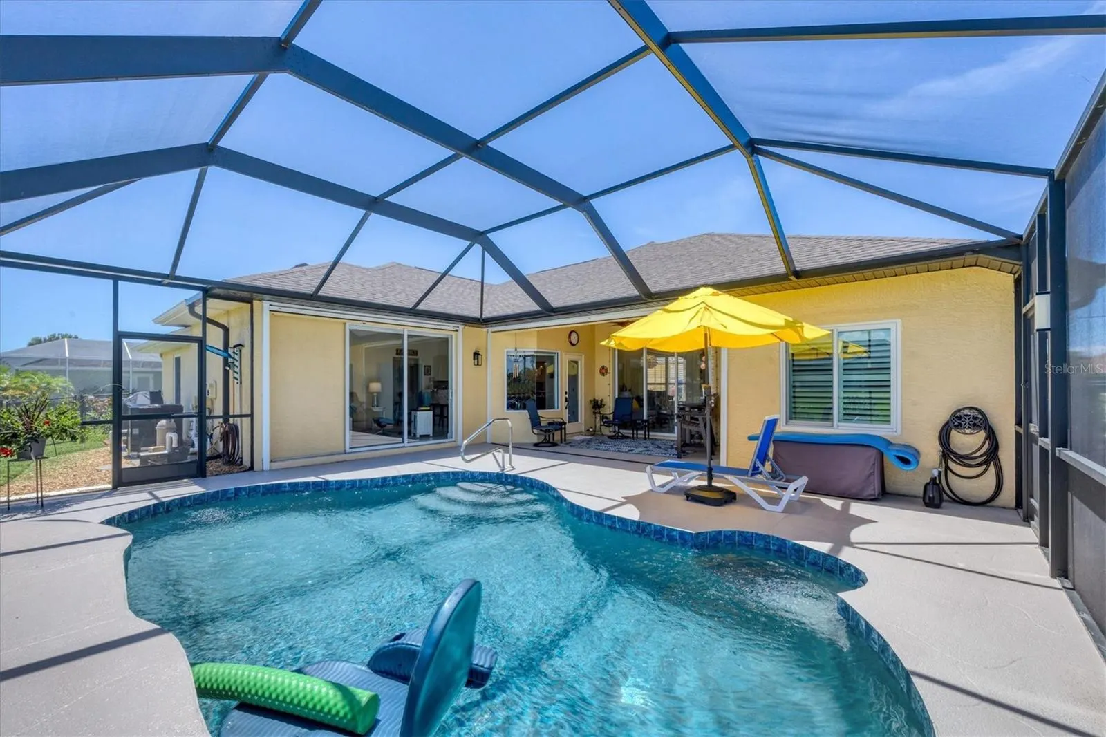 74 BROADMOOR LN