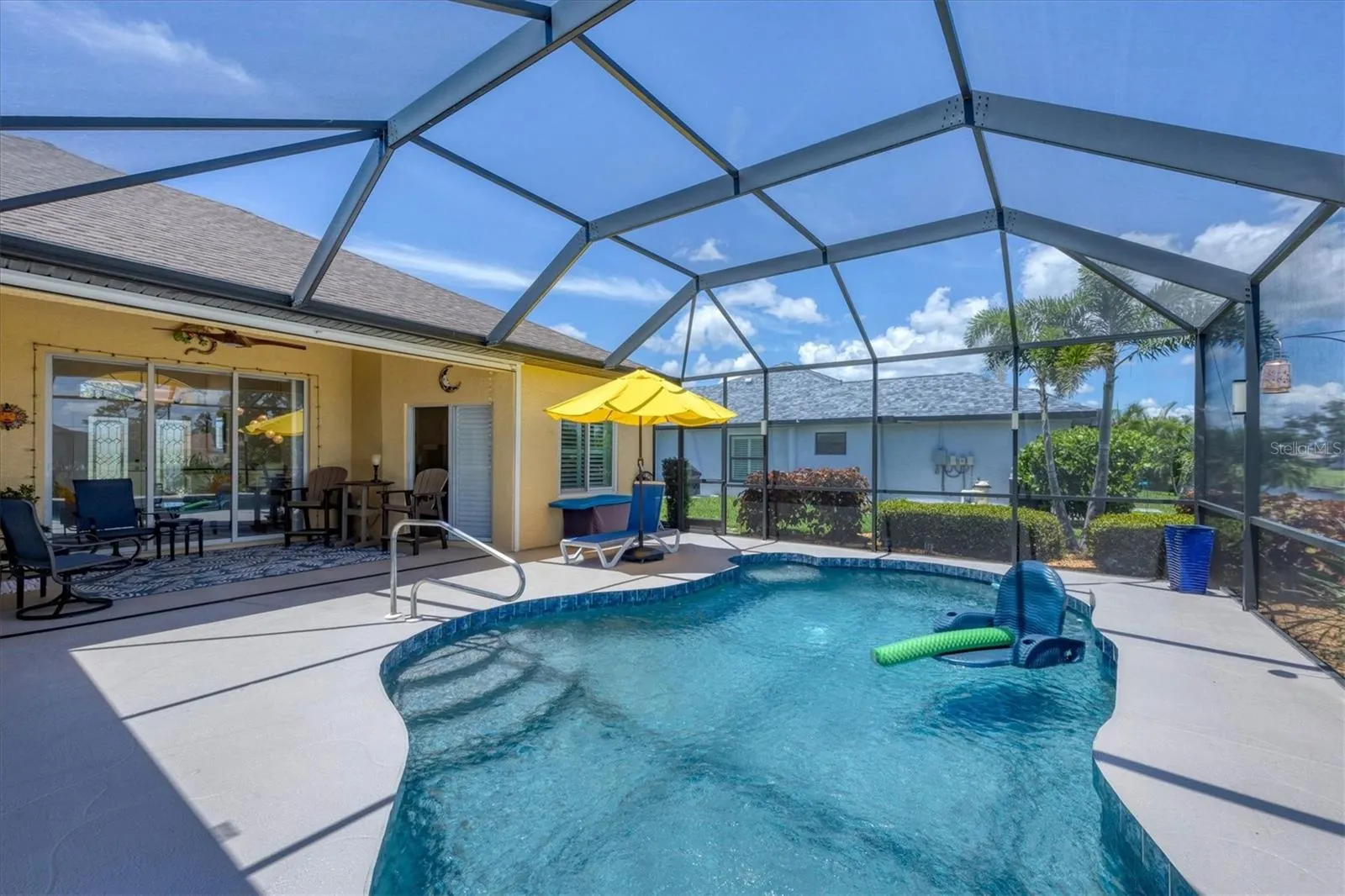 74 BROADMOOR LN