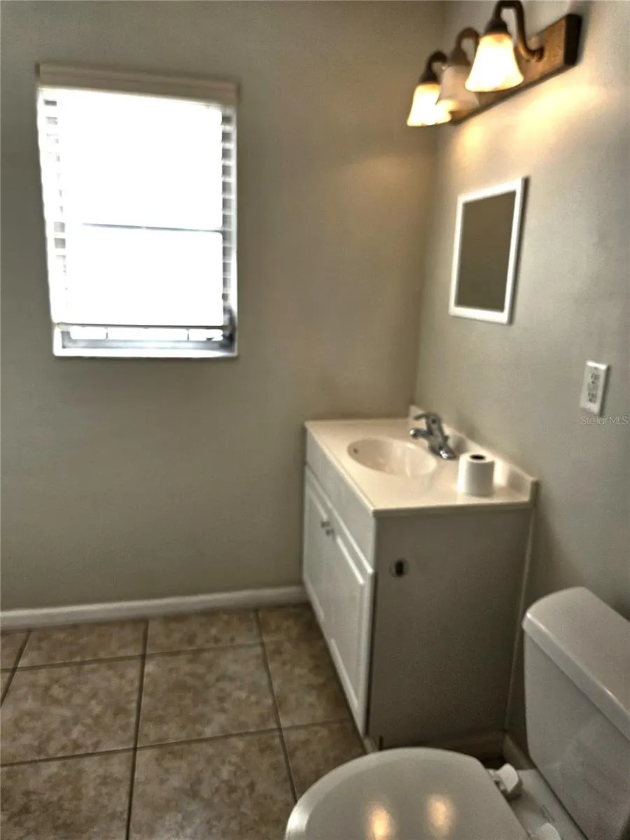 220 PARK BLVD N #202, #202