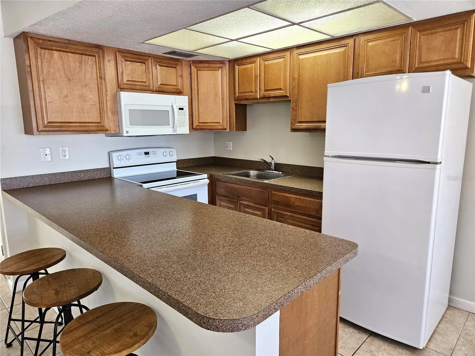 220 PARK BLVD N #202, #202