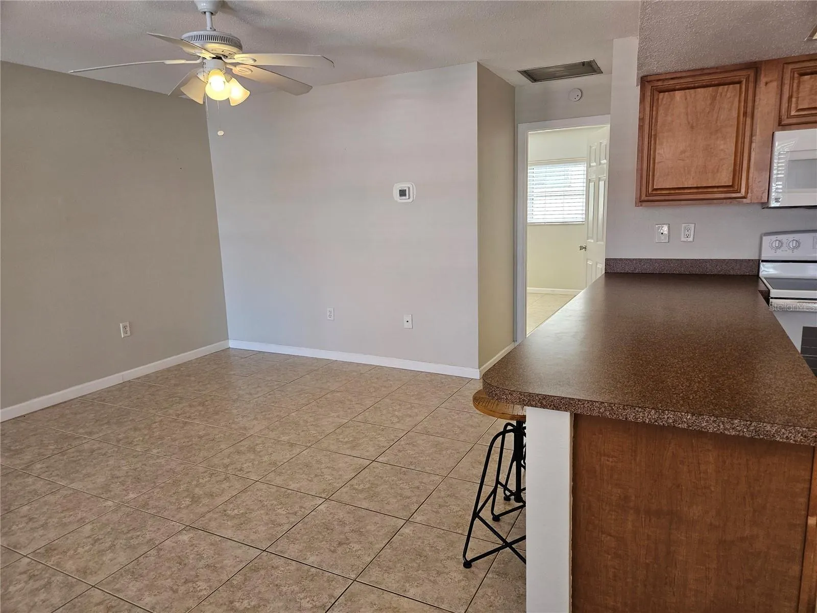 220 PARK BLVD N #202, #202