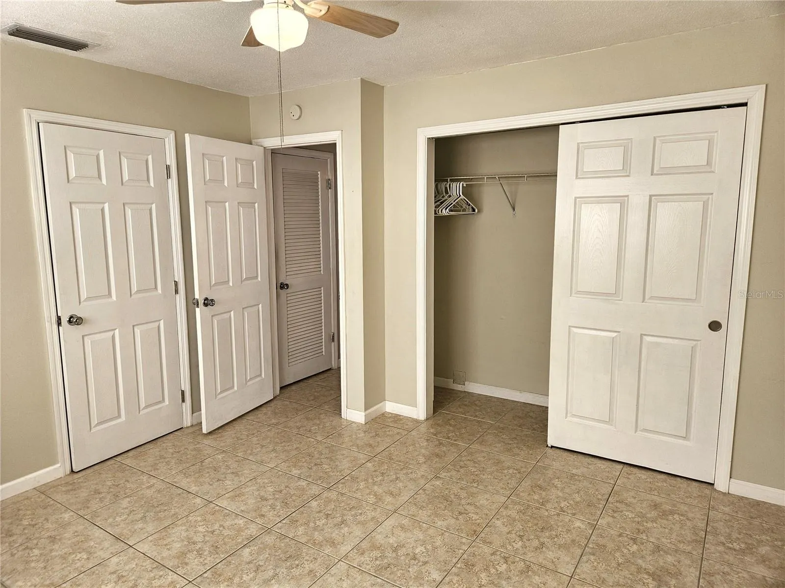 220 PARK BLVD N #202, #202
