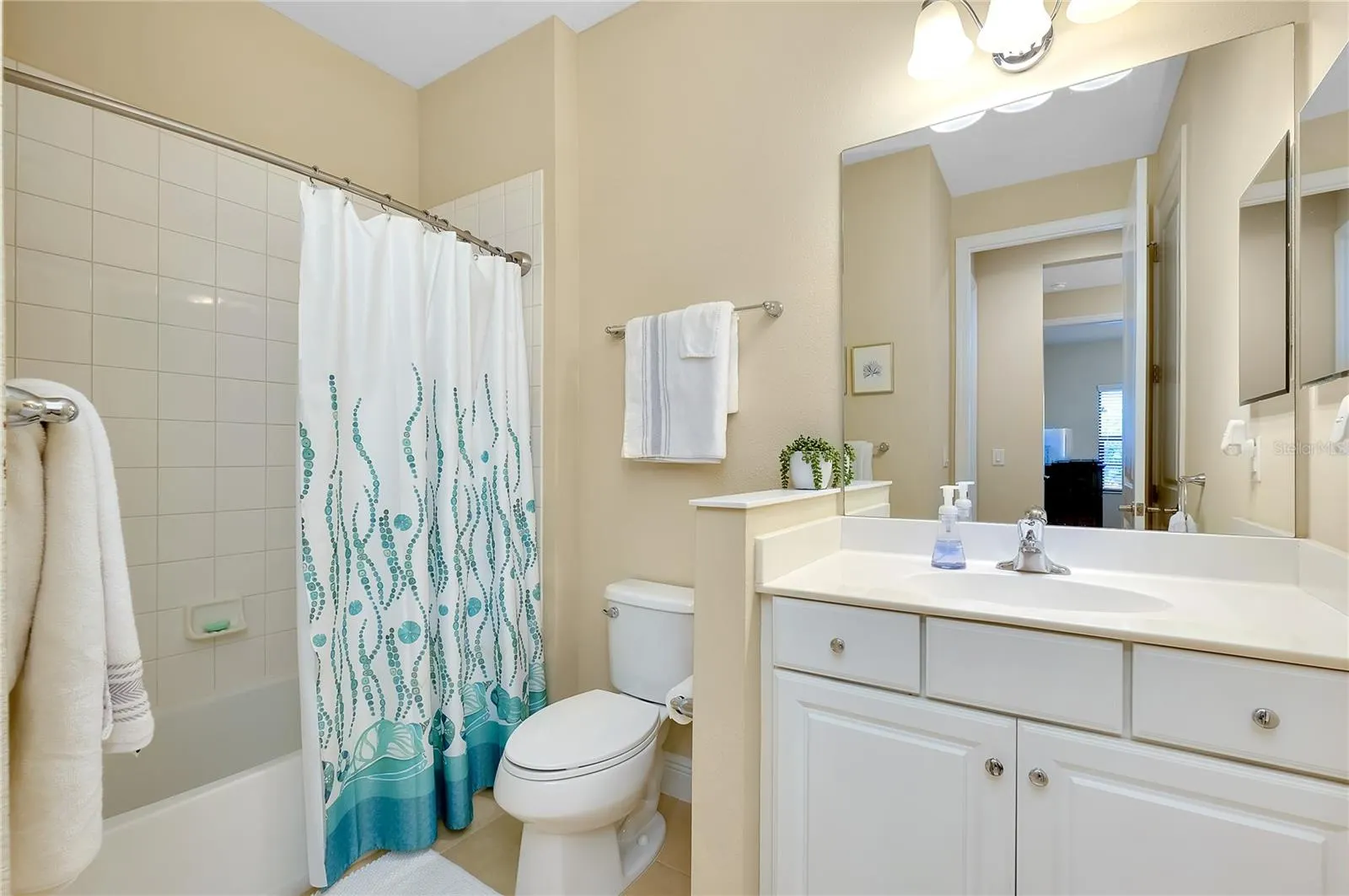 21629 AVON PARK CT