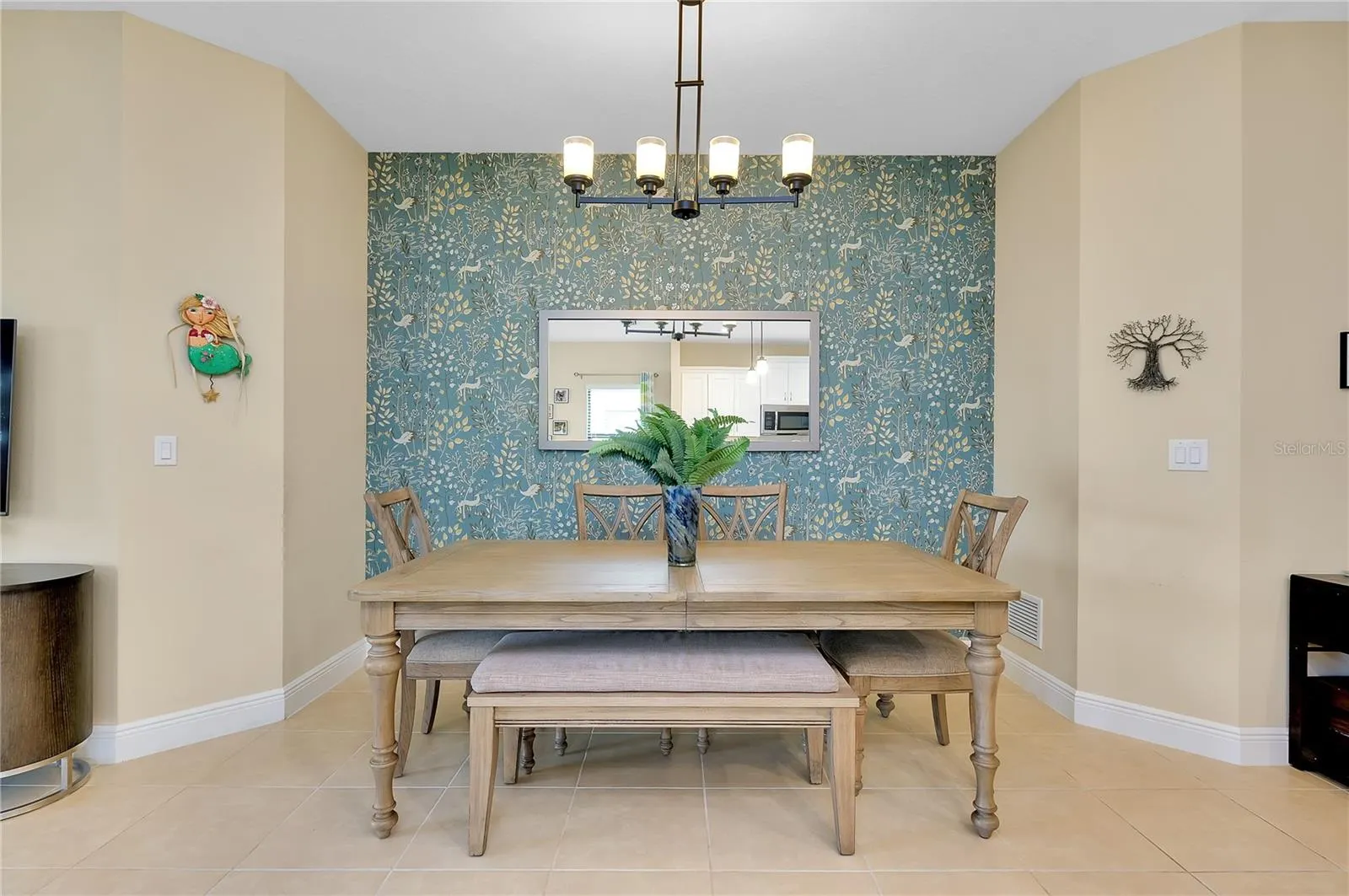 21629 AVON PARK CT
