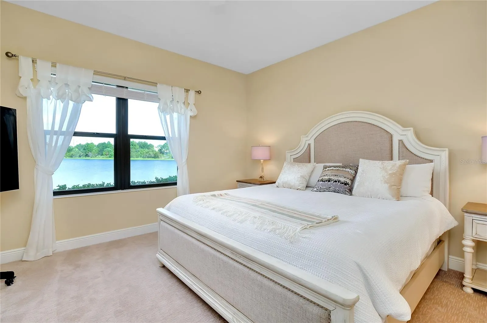 21629 AVON PARK CT