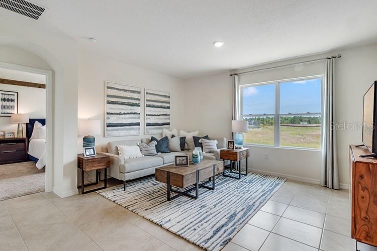 5633 WINONA DR