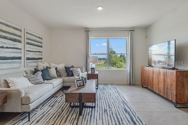 5633 WINONA DR