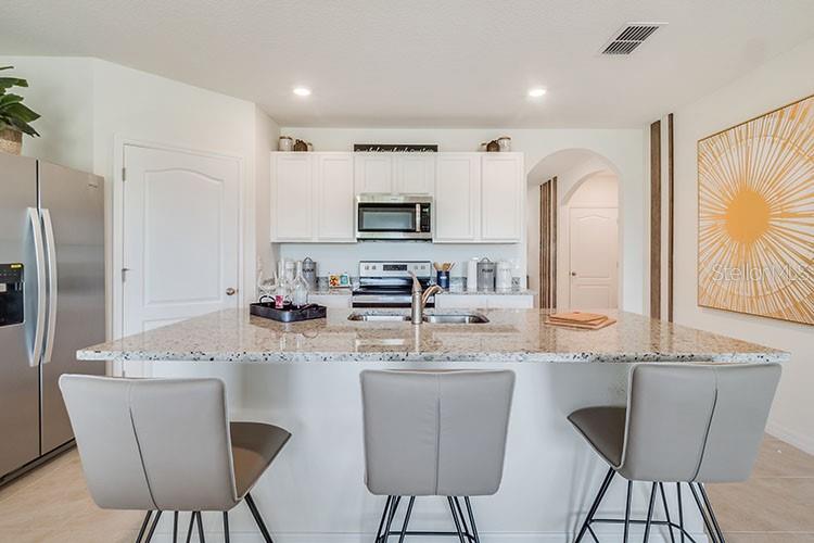 5633 WINONA DR