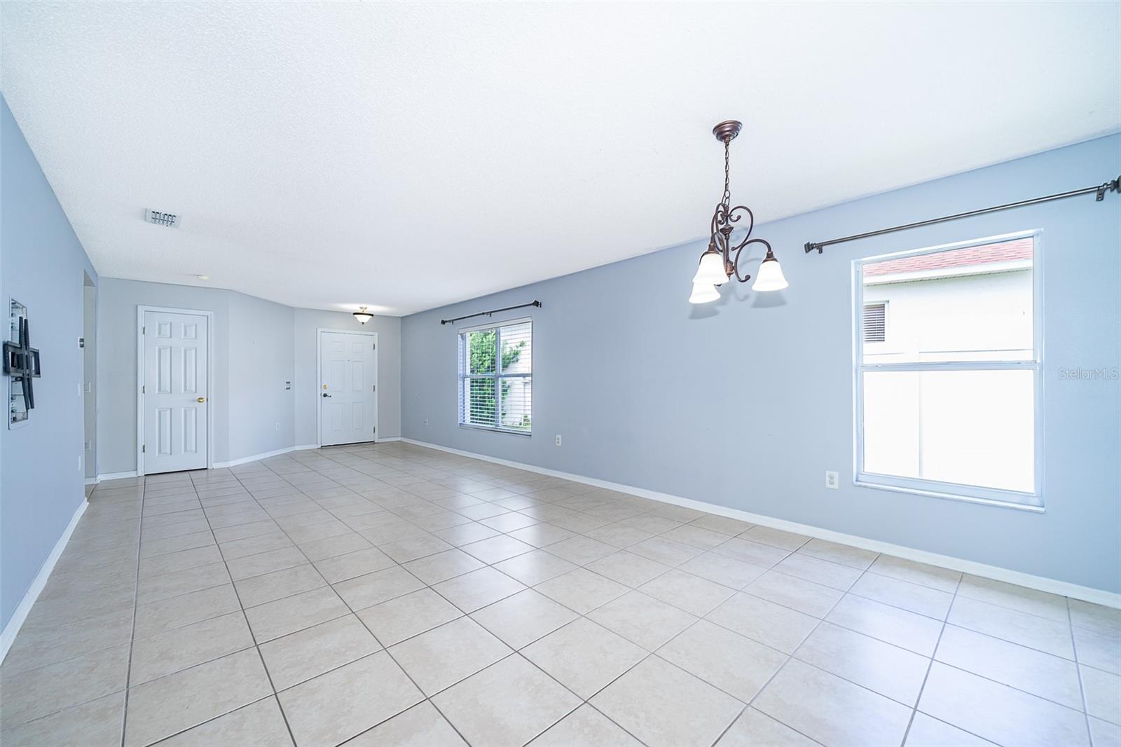 4551 PHILADELPHIA CIR