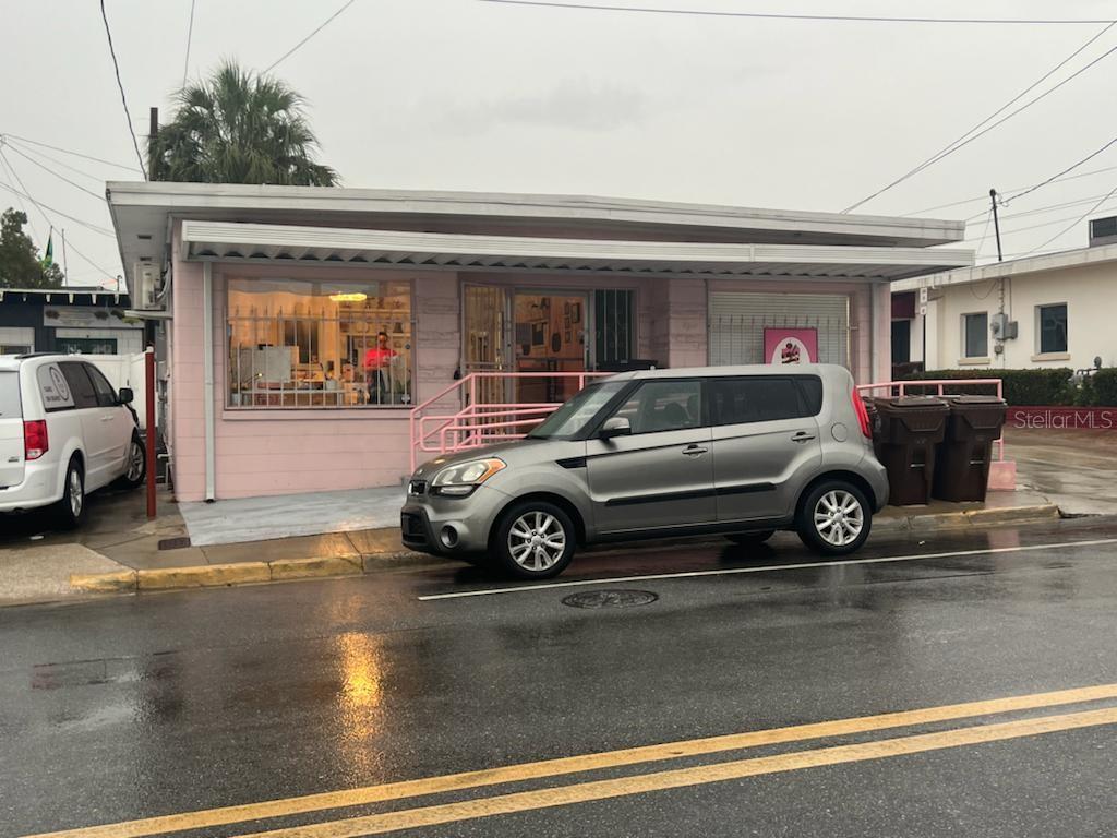 8 N 4TH ST