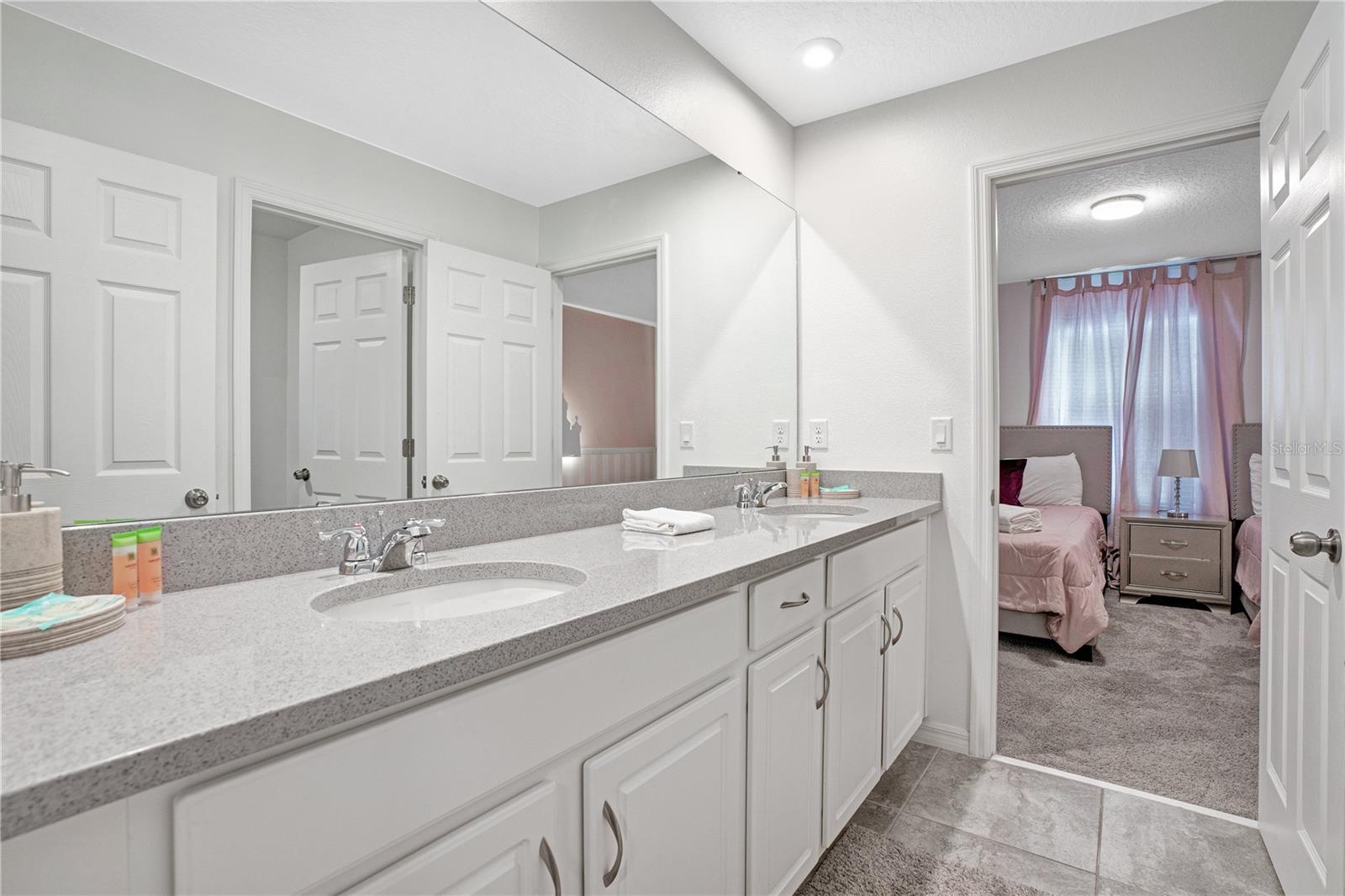 2179 FLEMING MIST PL