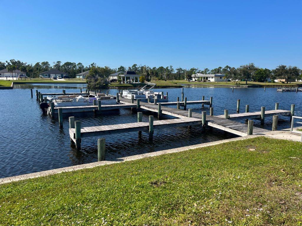 40 MARINER LN