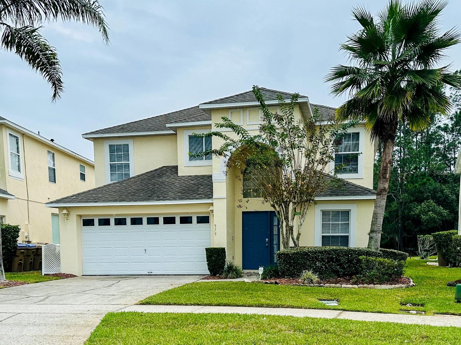 979 LAKE BERKLEY DR
