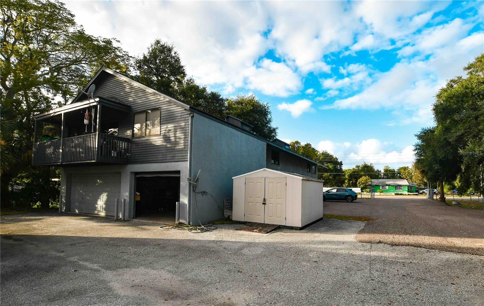 400 W OAK RIDGE RD